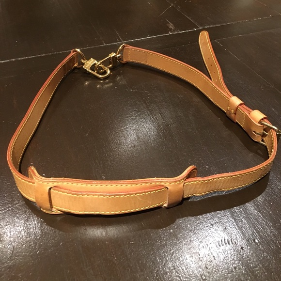 lv shoulder strap